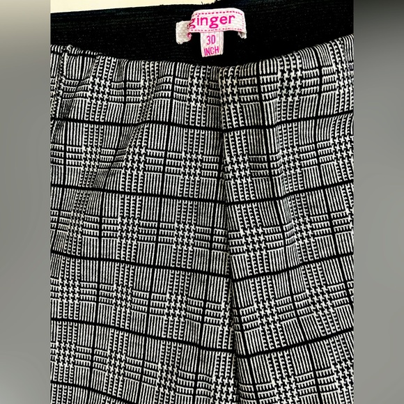 Ginger skinny fit black and white checkered trouser.. Waist - 30inch - Picture 3 of 3